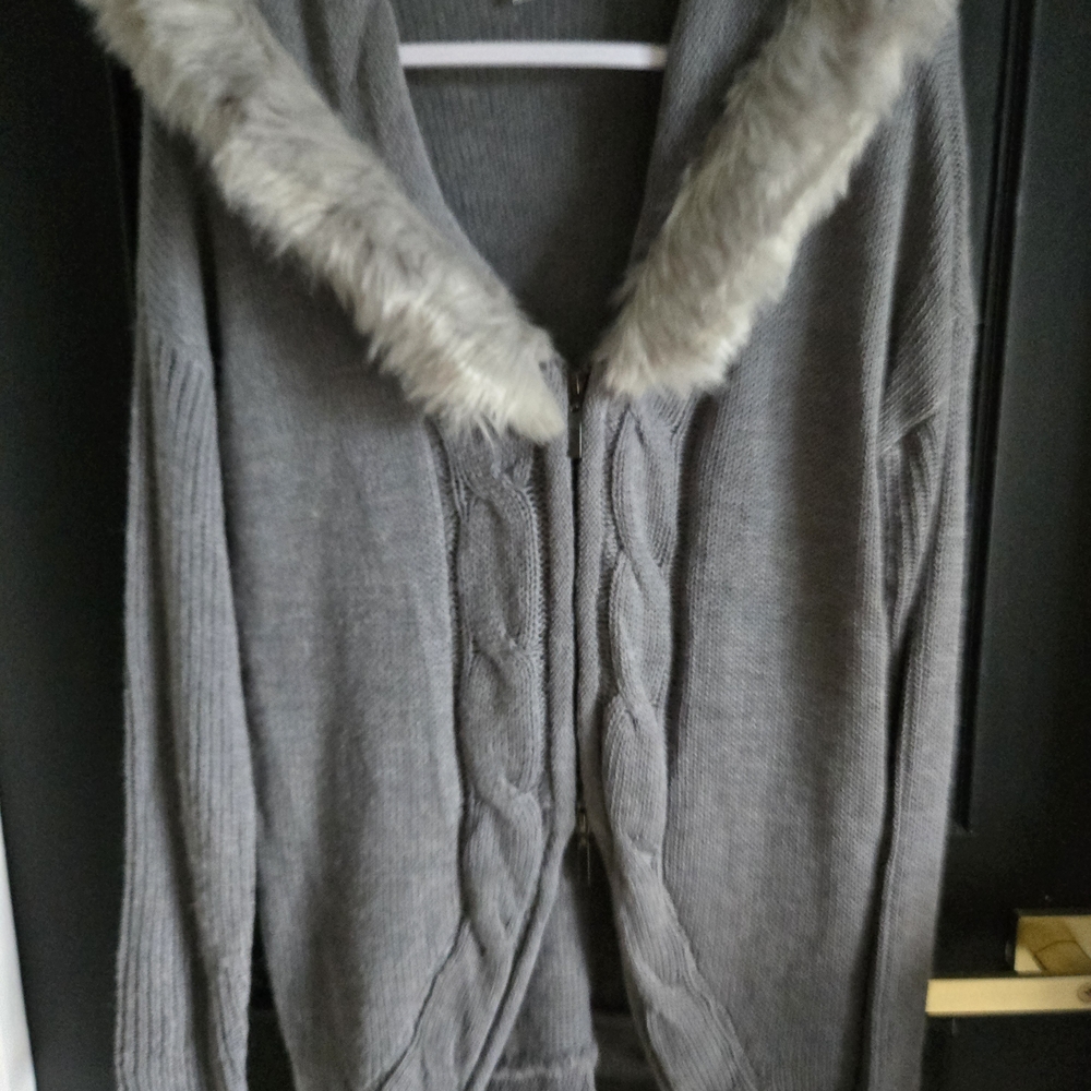 SOLD! VENUS Charcoal Cable Knit Cardigan with Faux Fur Trim